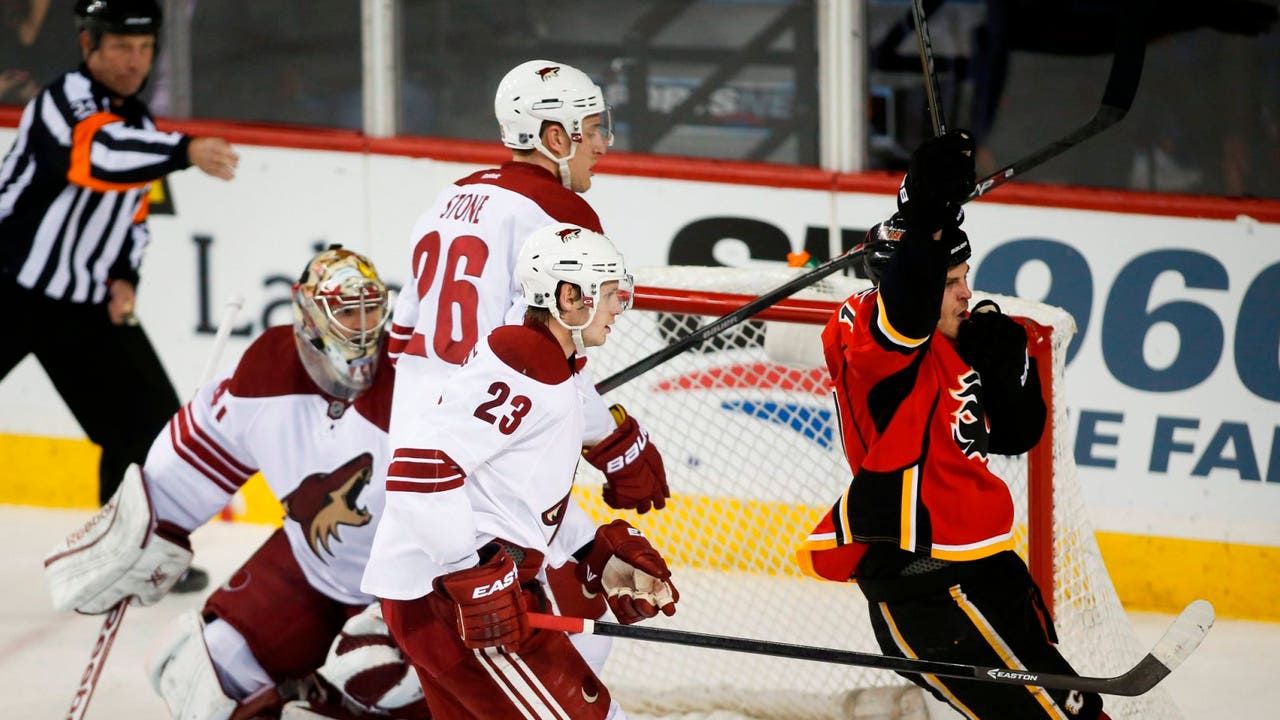 Coyotes' late flurry comes up short